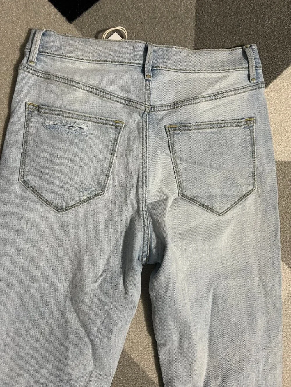 NWT DRIFTWOOD Jordie BUTTON FLY Distressed/Raw Hem Jeans Women's Size 26‎
